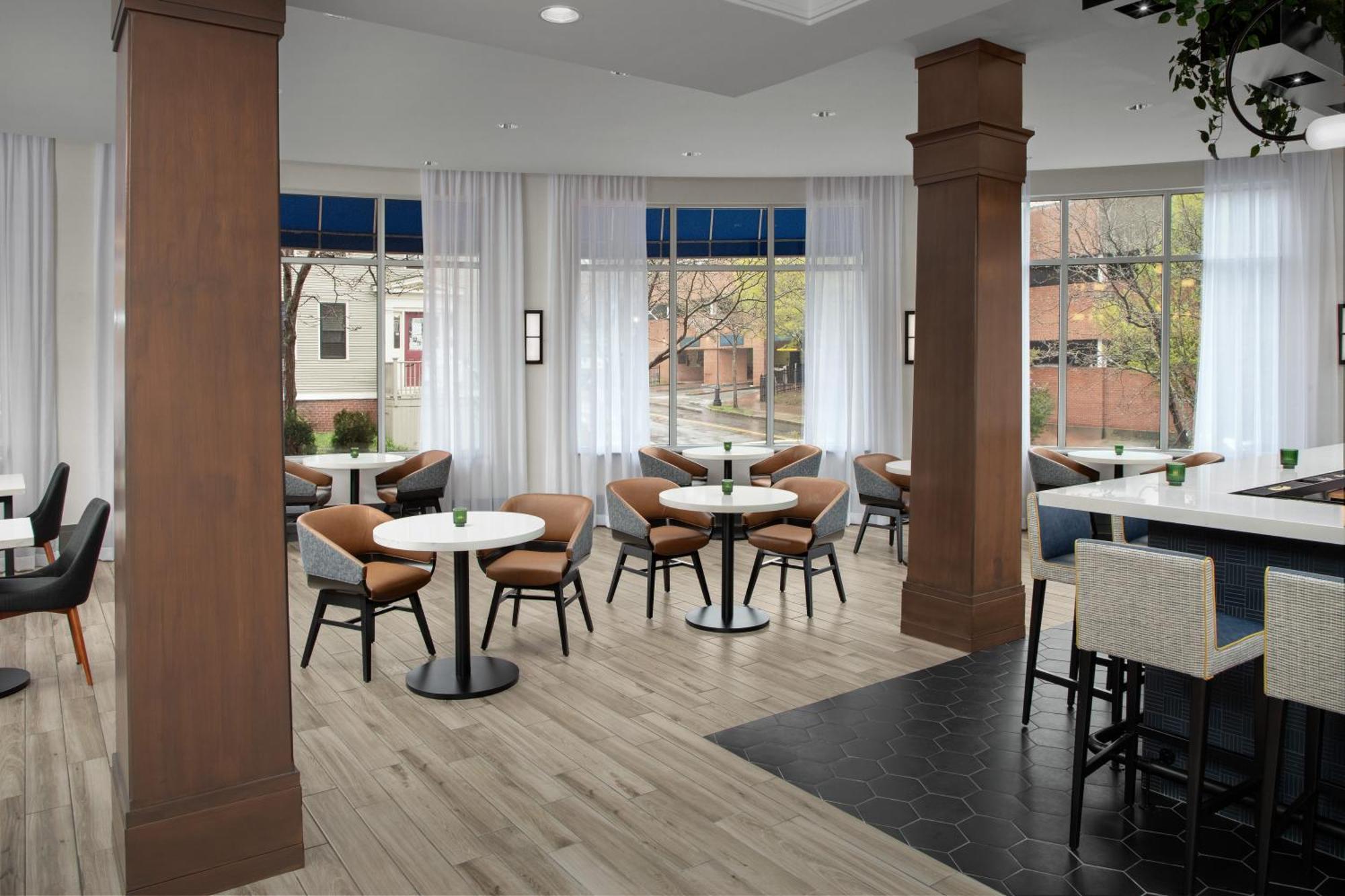 Hilton Garden Inn Portsmouth Downtown Esterno foto