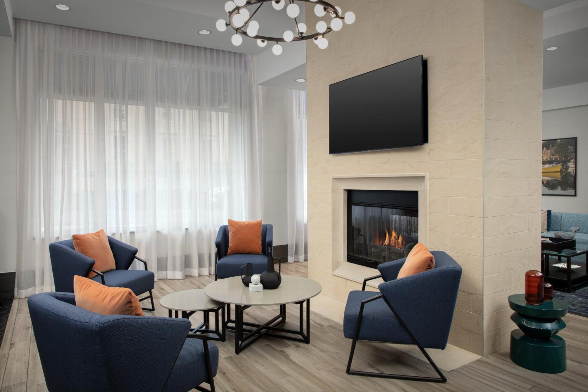 Hilton Garden Inn Portsmouth Downtown Esterno foto