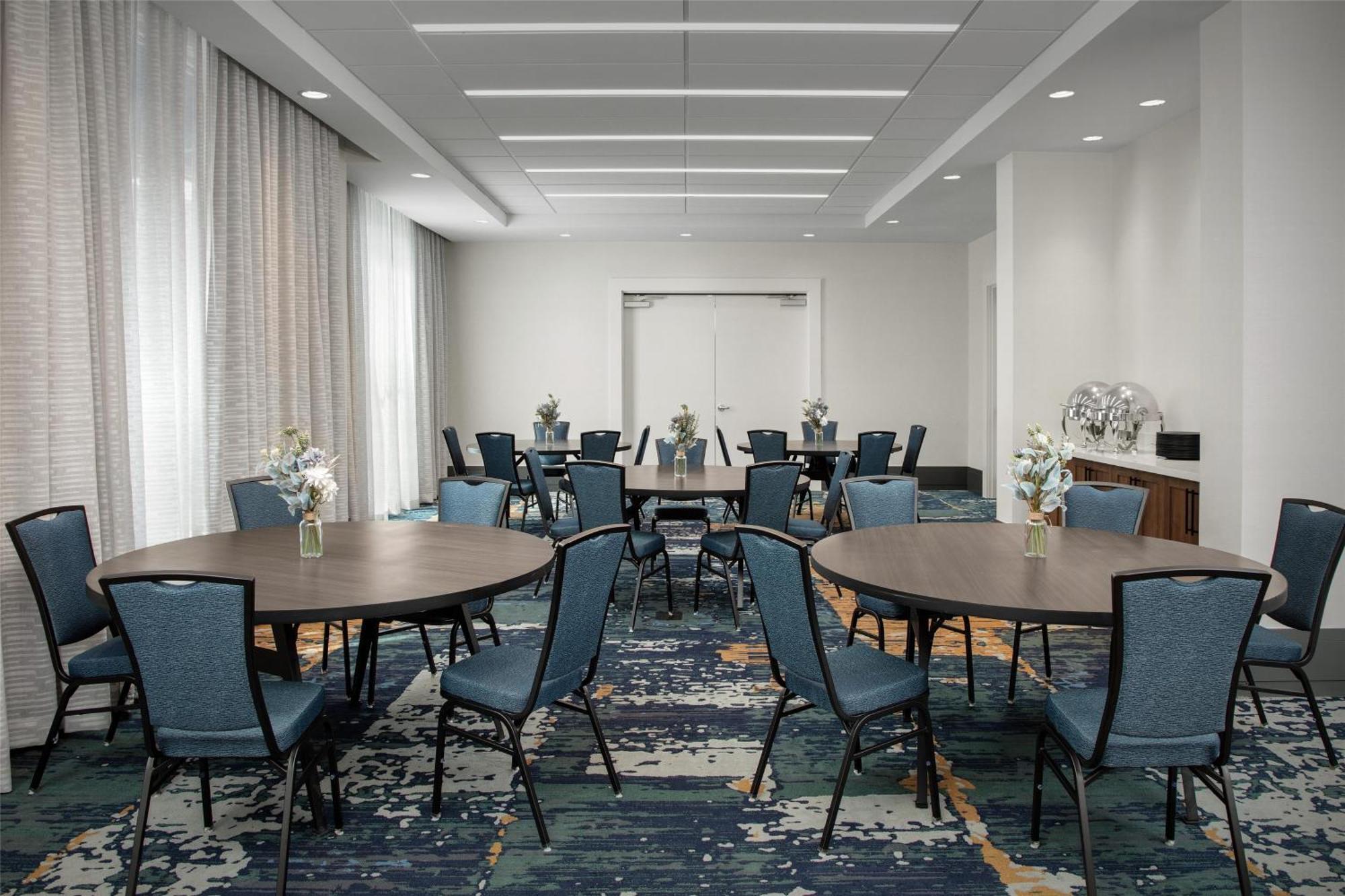 Hilton Garden Inn Portsmouth Downtown Esterno foto