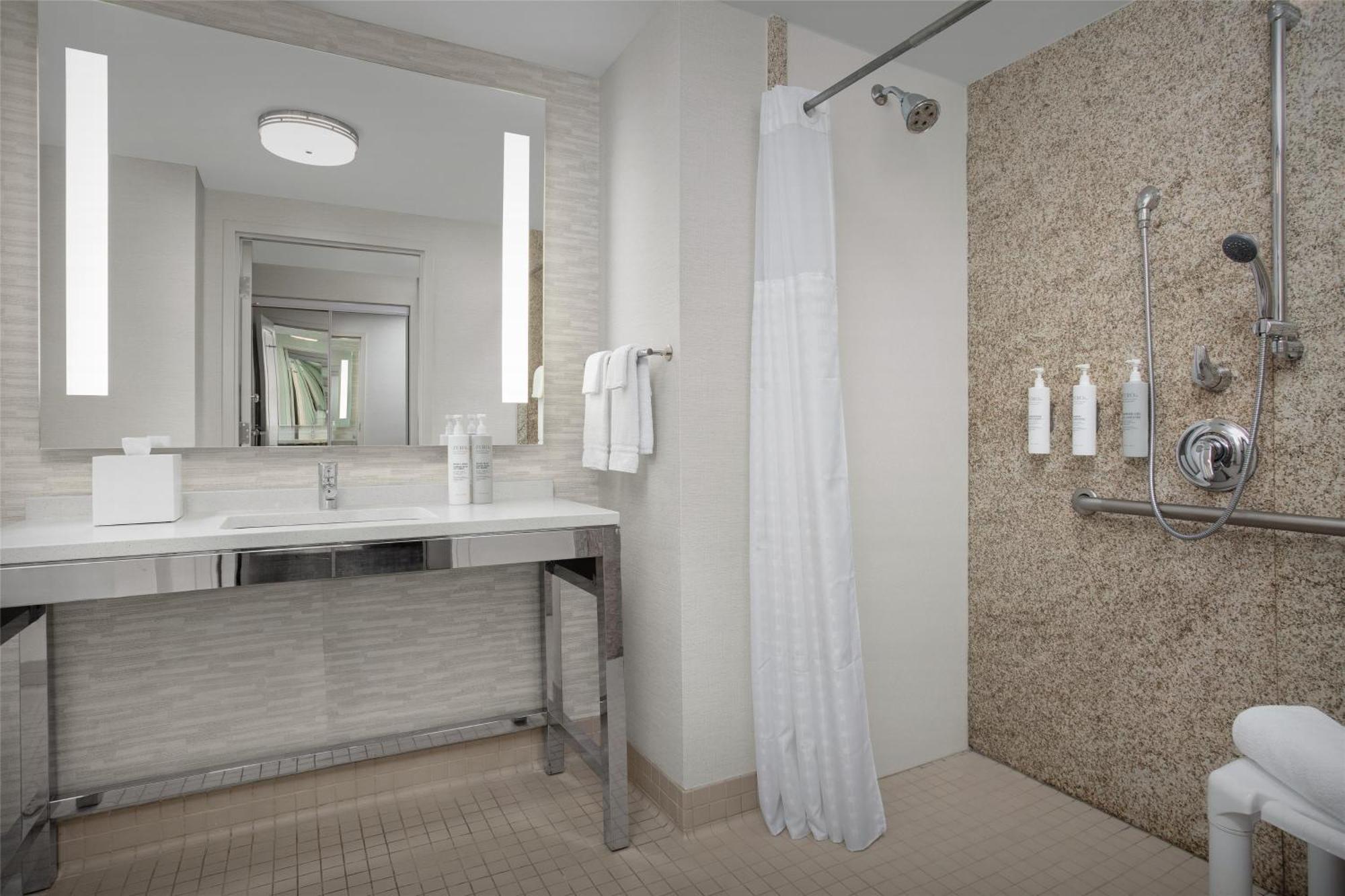 Hilton Garden Inn Portsmouth Downtown Esterno foto