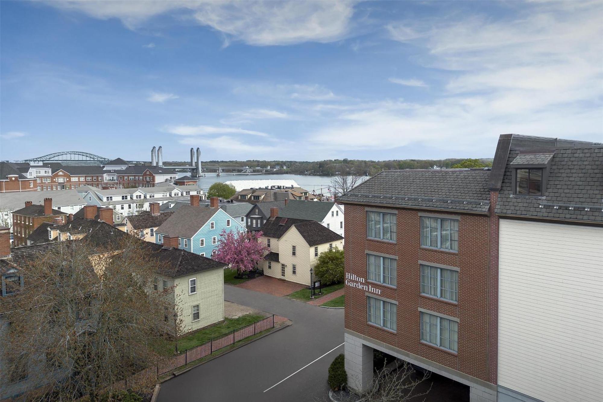 Hilton Garden Inn Portsmouth Downtown Esterno foto